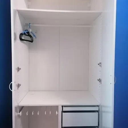 Room In A Shared Apartment In The Very Center Madrid!-2