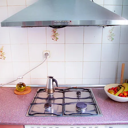 Room In A Shared Apartment In The Very Center Madrid!-3